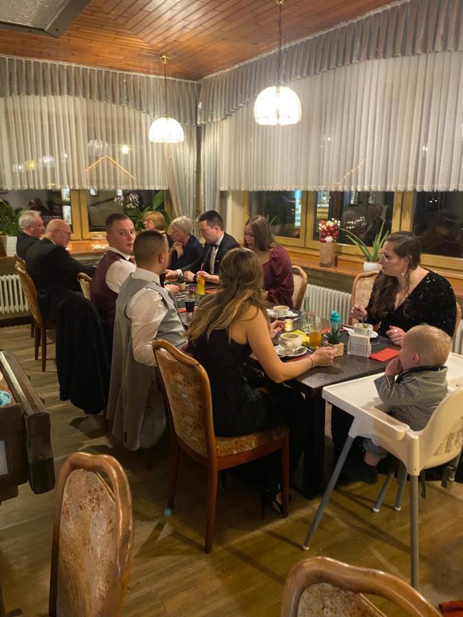 Hotel-Restaurant Theis-Muehle Biersdorf Εξωτερικό φωτογραφία